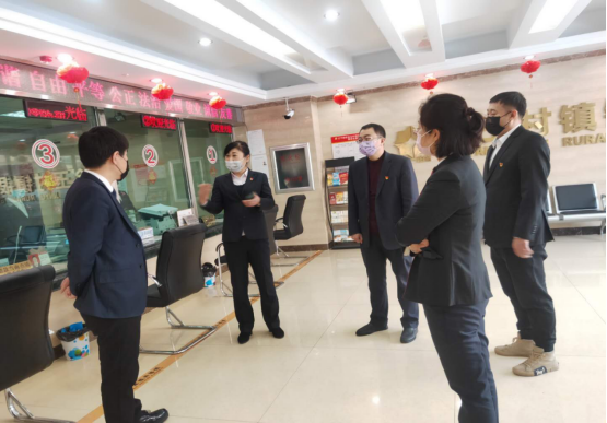 疫情防控領(lǐng)導(dǎo)小組再次下沉各營(yíng)業(yè)網(wǎng)點(diǎn)開展疫情防控督導(dǎo)檢查工作